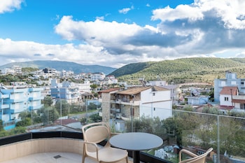 Hotel Enad,,3 star