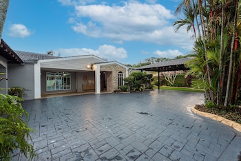 6Room Corner Bungalow Pj Garden Wedding,,4 star