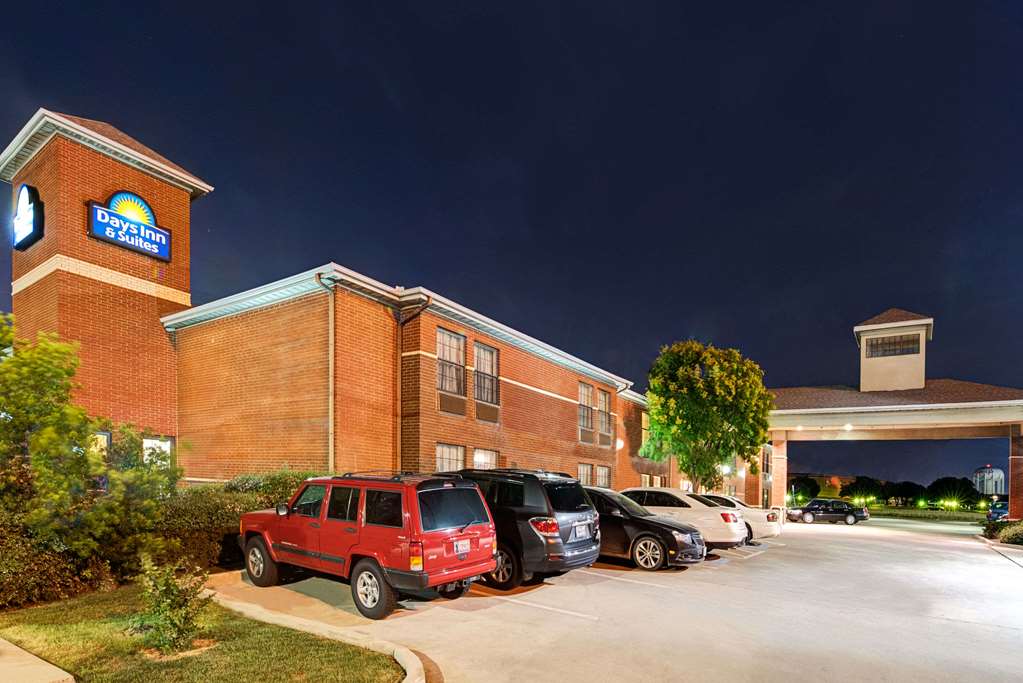days inn by wyndham dallas plano