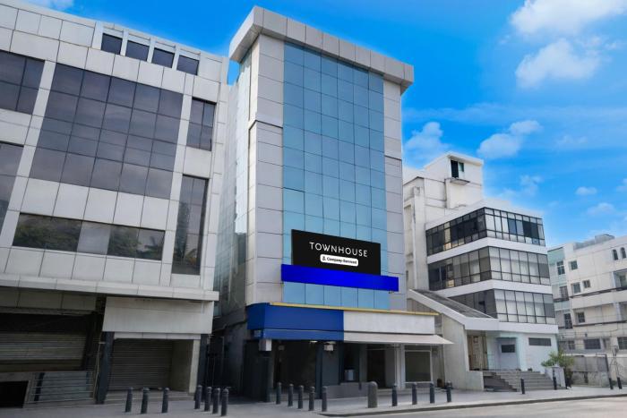 Super Townhouse Richmond Mg Road Metro Formerly Richmond Residency,,3 star