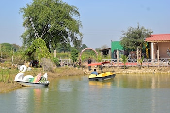 Ajinkya Jungle Lake Farms Resort,,3 star