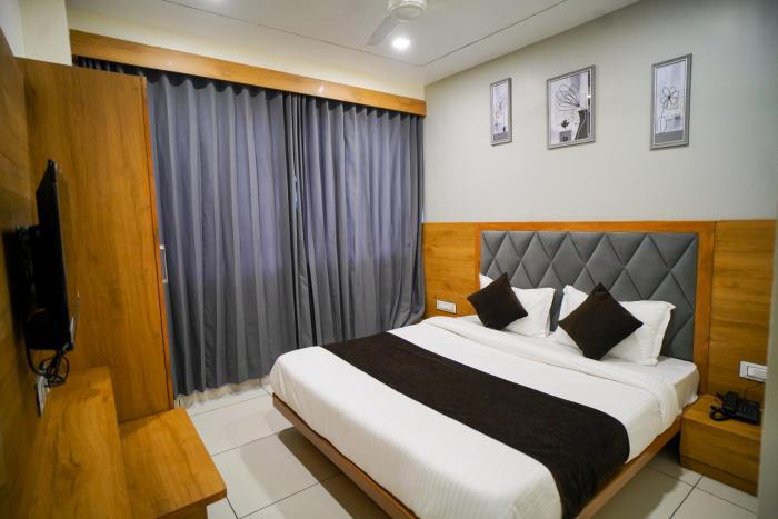 Hotel Suncity,,2 star