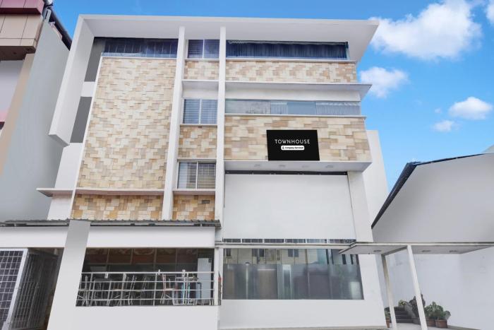 super townhouse city center near mysore palace formerly aavass inn