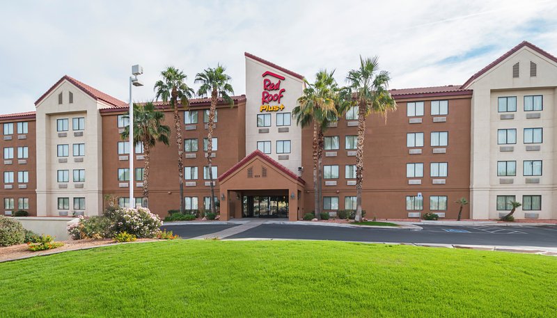 red roof inn plus phoenix west