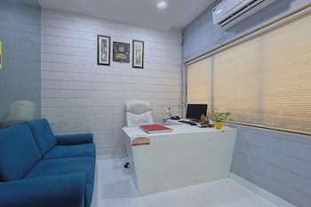 Hotel Shiv Vatika,,3 star