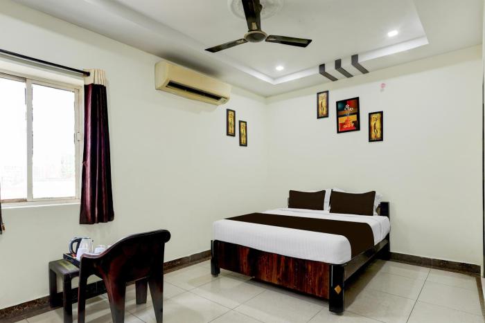 Hotel O Benz Circle Vijayawada,,4 star