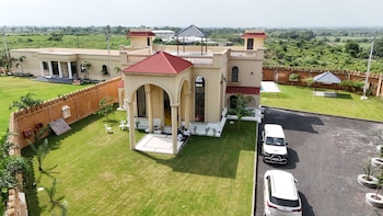 M Farm Resort,,3 star