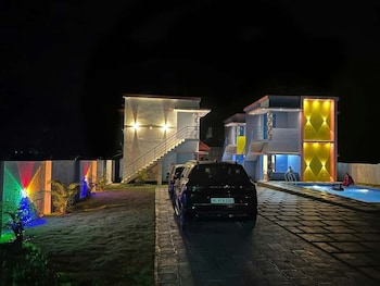 Blue Marlin Nest,,3 star