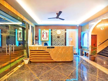 Hotel The Crystal,,3 star