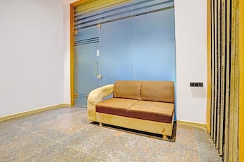 hotel nidhivan palace