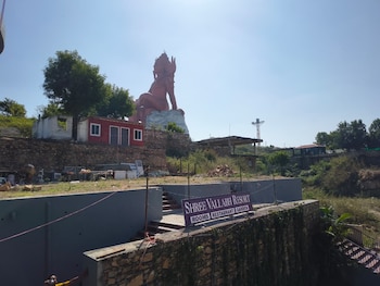 Shree Vallabh Resort,,2 star