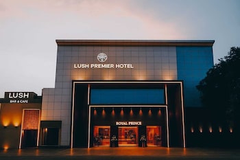 lush premier hotel