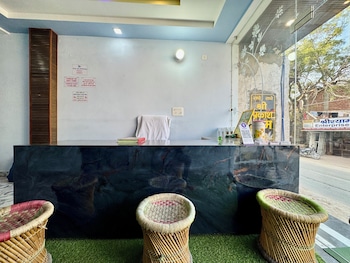 Shri Prakash Dham,,2 star