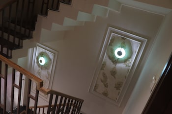 Arohana Inn By Kiwi Inn Hotel,,2 star