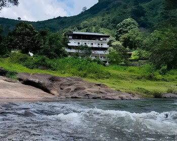 Skybz - Mankulam,,2 star