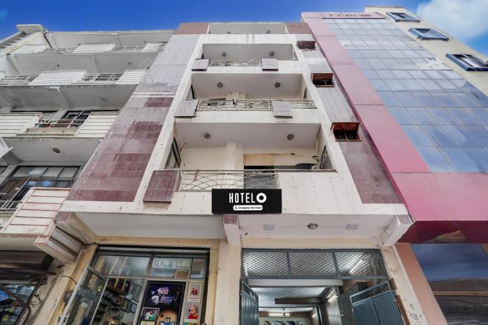 super hotel o dwarka mor metro station