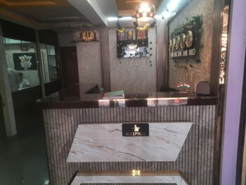 Hotel Royal Comfort,,2 star