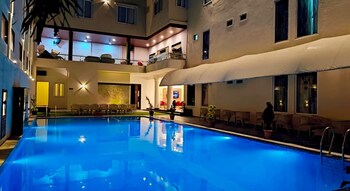 hotel lakeview resort and restro indor