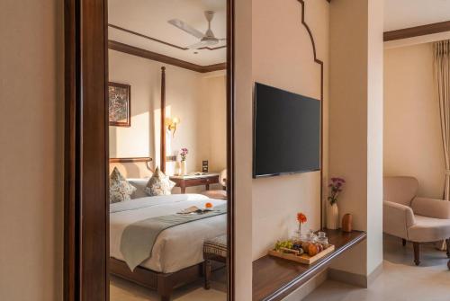 room-image