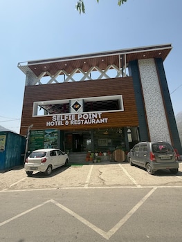 Selfie Point Hotel & Restaurant Cafe,,3 star