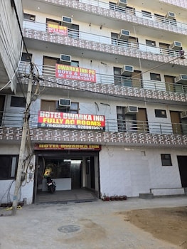 Hotel Dwarka Inn,,3 star