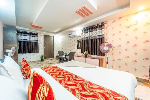 room-image