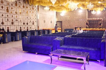 Hotel Awadh Grand,,2 star