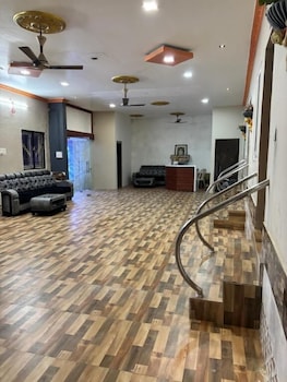 Hotel Jp Grand,,2 star