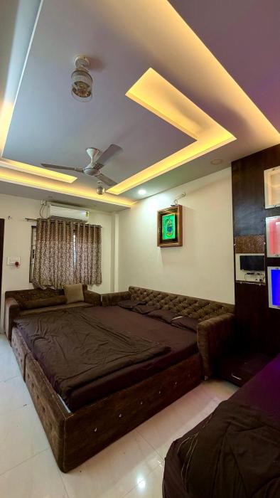 shree vaishnav yatri grah near mahakaleshwar temple