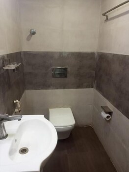 Hotel Eco Park,,3 star