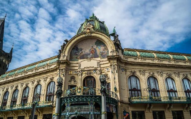 nh collection prague carlo iv