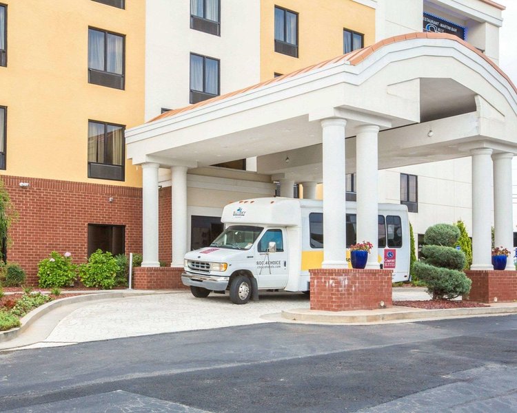 comfort suites atlanta airport