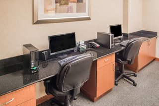 fairfield inn and suites spokane airport