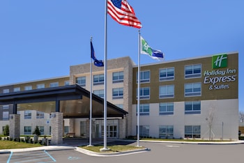 holiday inn express and suites farmington hills detroit