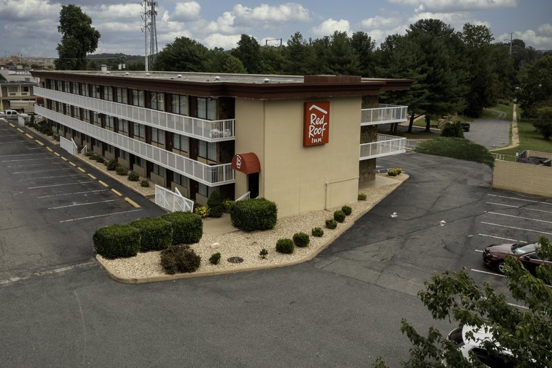 red roof inn charlottesville