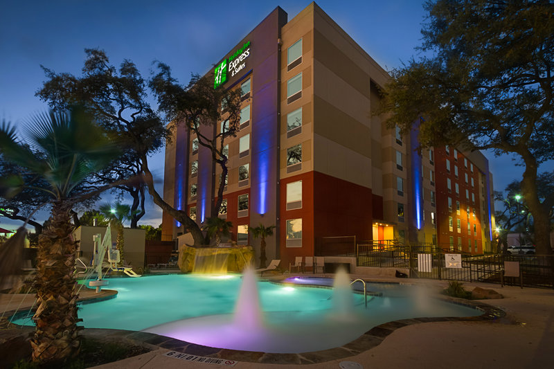 holiday inn express and suites san antonio medical six flags