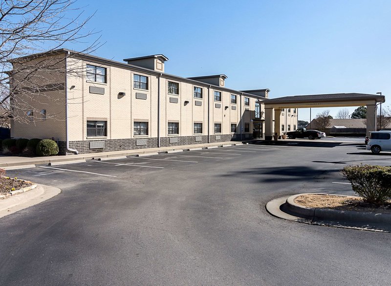 econo lodge inn and suites little rock sw