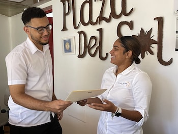 hotel plaza del sol