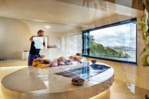 Troodos Hotel,Limassol>>Cyprus,2 star