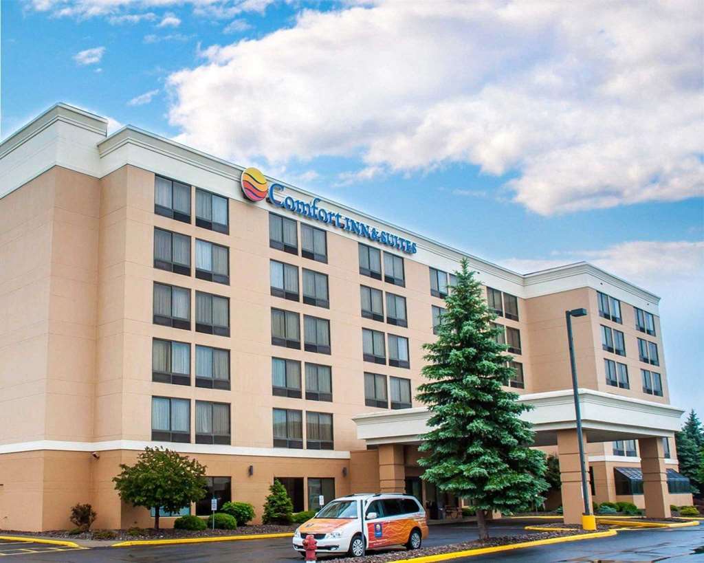 Comfort Inn & Suites Watertown - 1000 Islands,Jefferson>>Boston,2.5 star