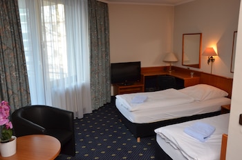 Karaman Group Hotel,Hannover>>Bad Nenndorf,3 star