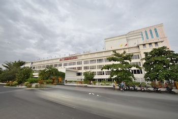 Srm Hotel Maraimalai Nagar, Chennai,Kancheepuram,3 star