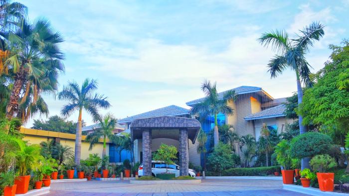 Dee Marks Hotel & Resorts,New Delhi>>Delhi,3 star