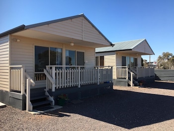 Airport Whyalla Motel,Whyalla>>Adelaide,3 star