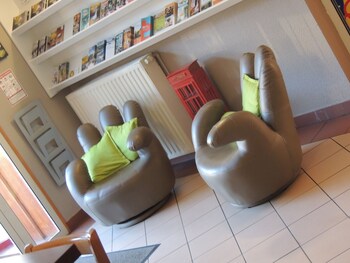 Hotel De La Vallee,Near Musee Courbet,2 star