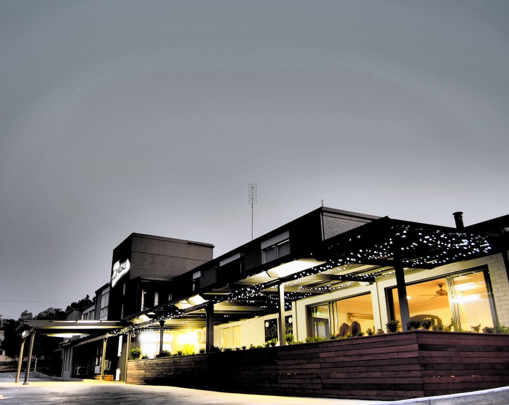 Hotel Gracelands,Parkes>>Forbes,4 star