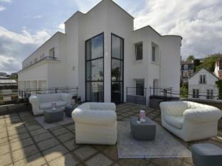Hotel Atrium By Happyculture,Hauts-De-Seine>>Fontainebleau,3 star