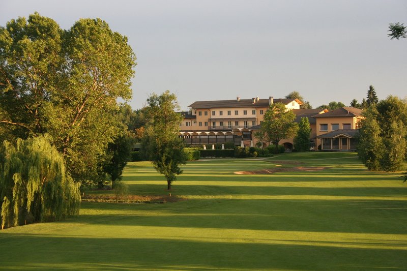 Una Golf Hotel Cavaglià,,4 star