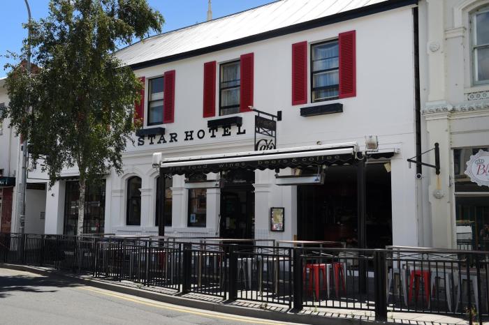 Star Bar Cafe And Hotel,Tasmania>>Launceston,3 star