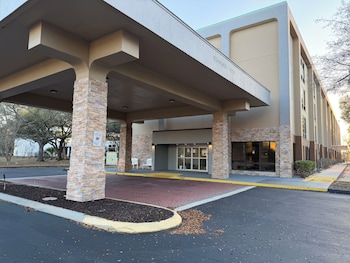 wingate by wyndham jacksonville fl